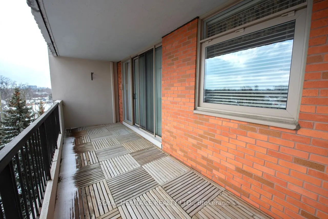 Photo 11 of Unit 709, 7811 Yonge Street, Markham, Thornhill — HOMEH