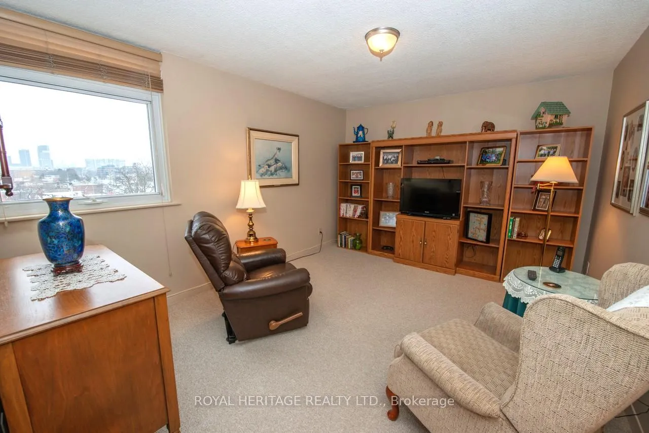 Photo 12 of Unit 709, 7811 Yonge Street, Markham, Thornhill — HOMEH