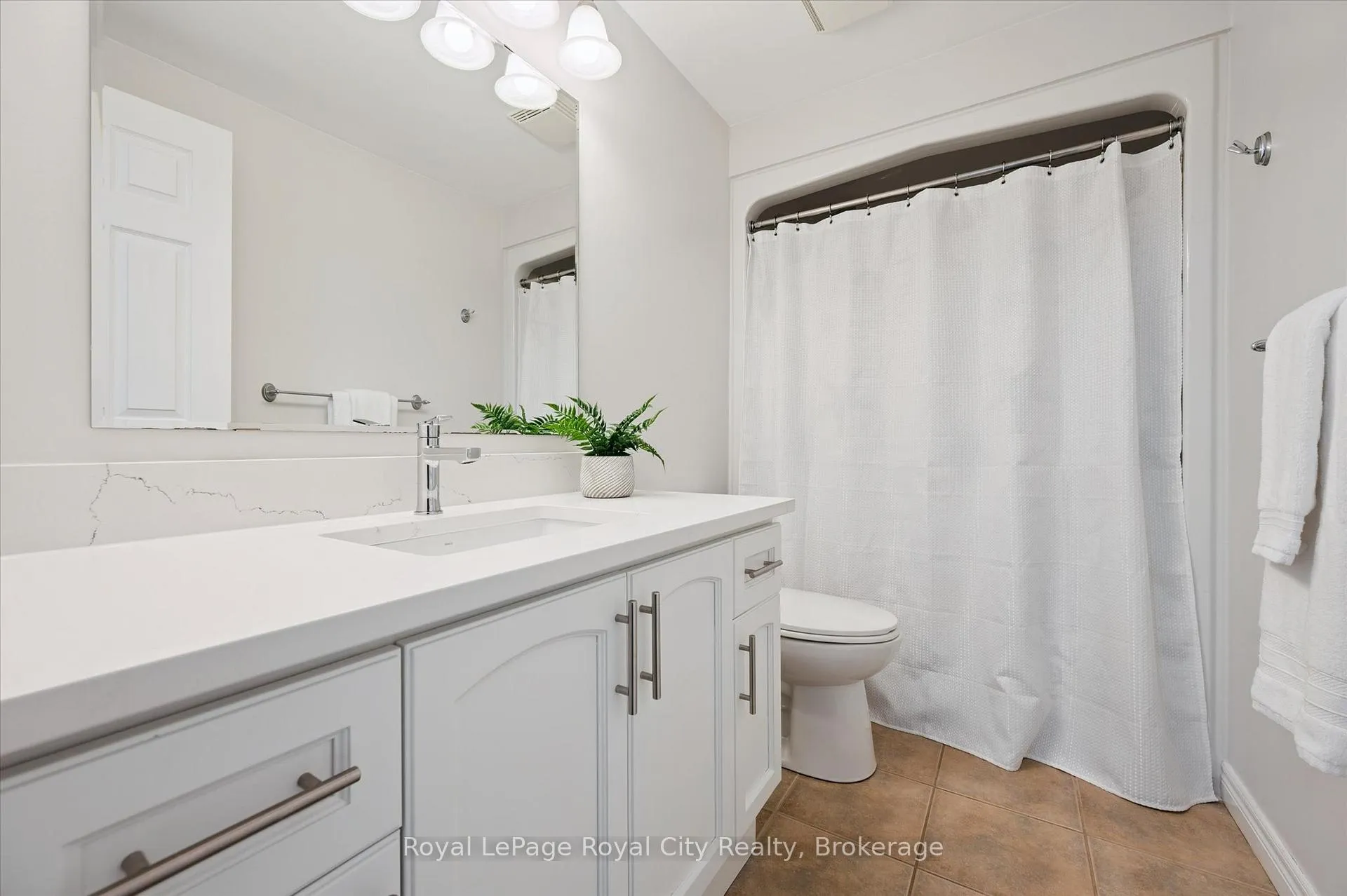 Photo 29 of 3 Pine Ridge Drive, Guelph, Pineridge/Westminster Woods — HOMEH