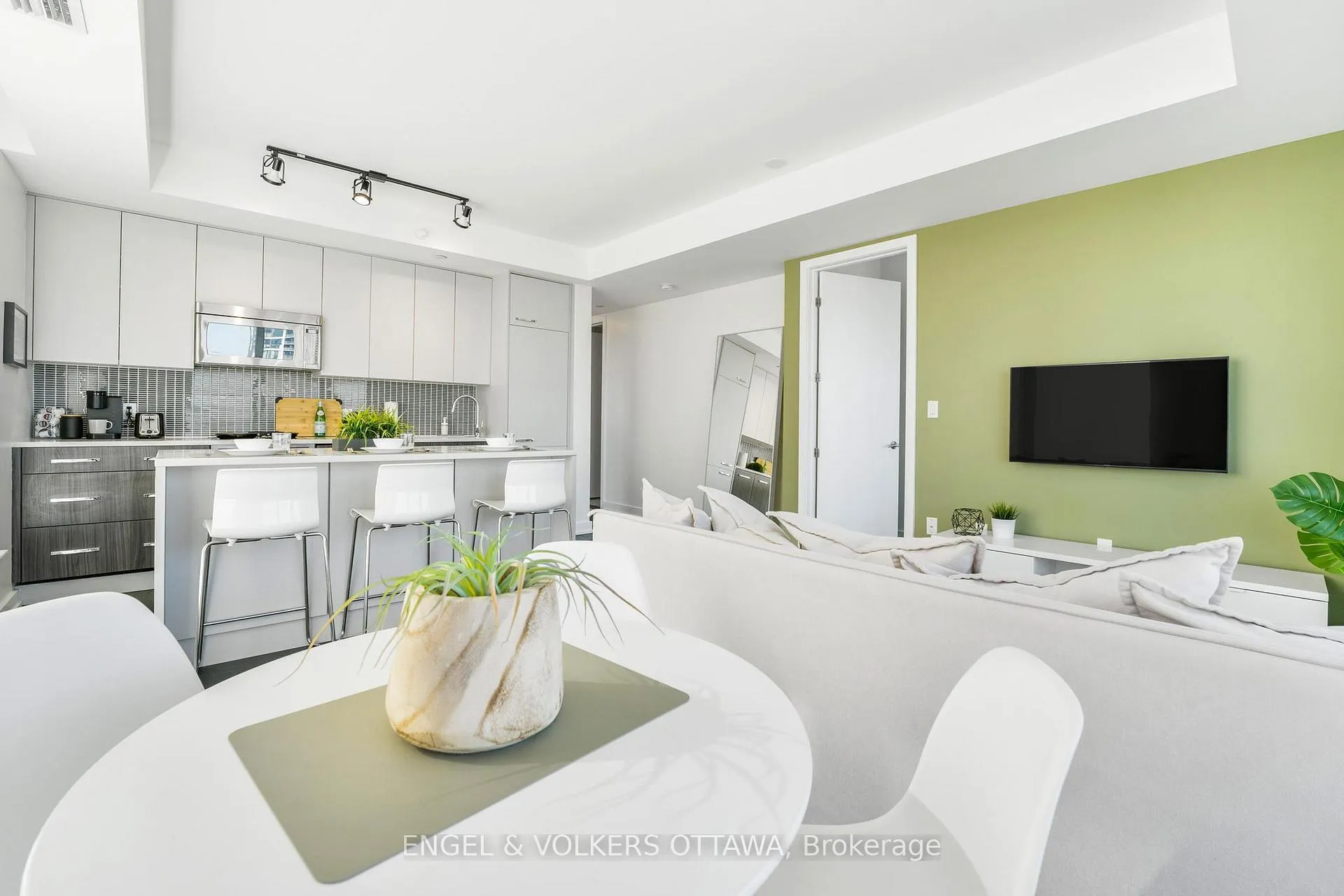 Photo 14 of Unit 609, 111 Champagne Avenue S, Ottawa, West Centre Town — HOMEH