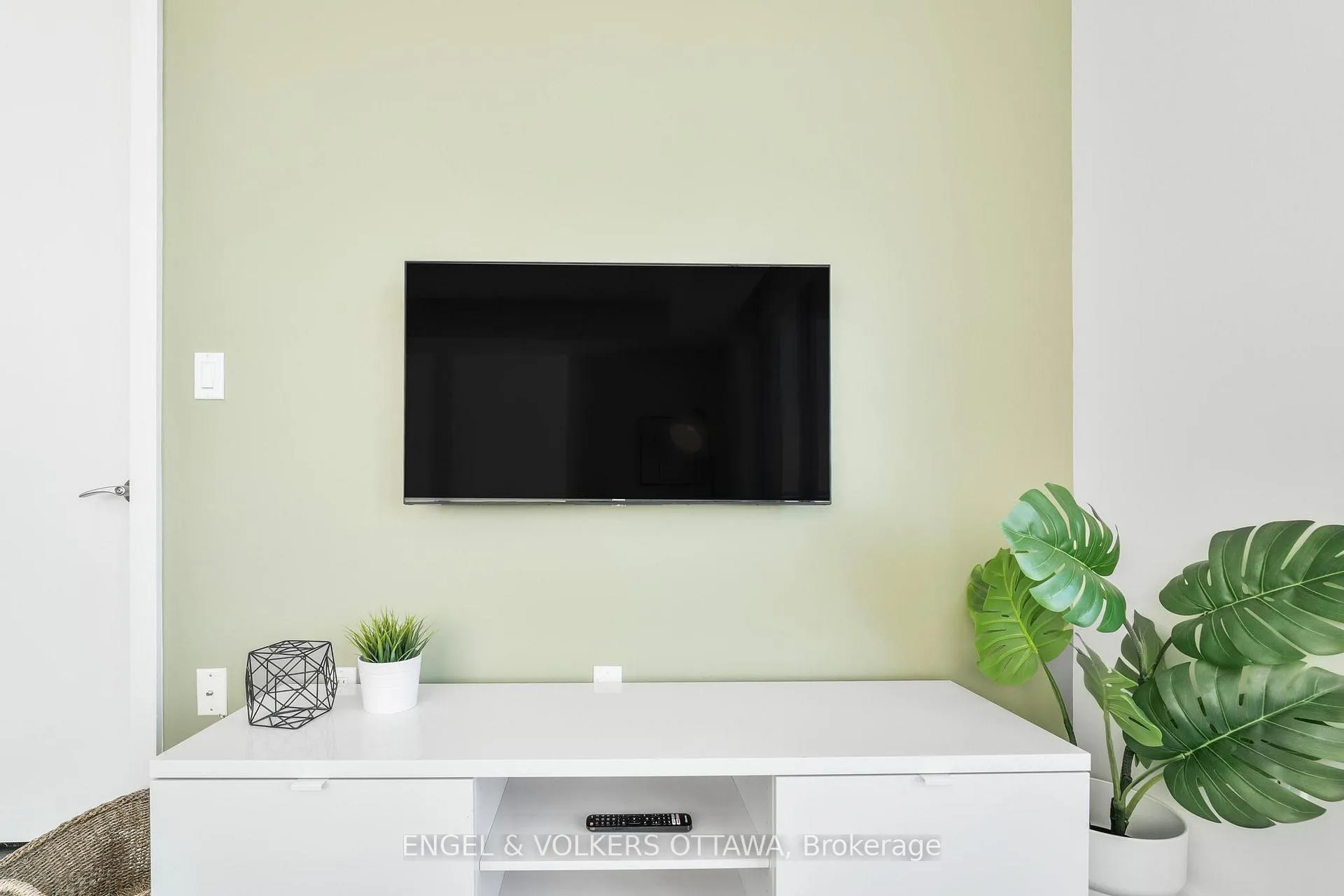 Photo 15 of Unit 609, 111 Champagne Avenue S, Ottawa, West Centre Town — HOMEH