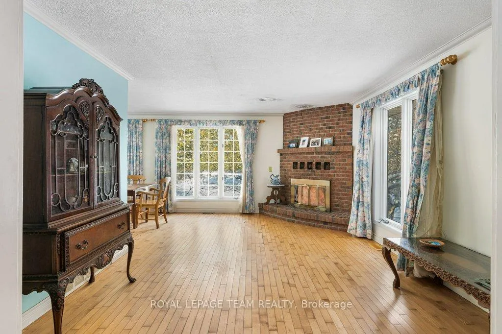 Photo 4 of 3725 Armitage Avenue, Ottawa, Dunrobin Shores — HOMEH