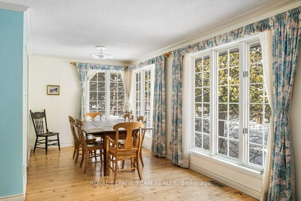 Photo 5 of 3725 Armitage Avenue, Ottawa, Dunrobin Shores — HOMEH