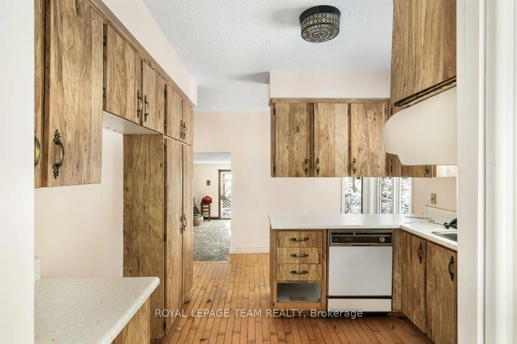 Photo 8 of 3725 Armitage Avenue, Ottawa, Dunrobin Shores — HOMEH
