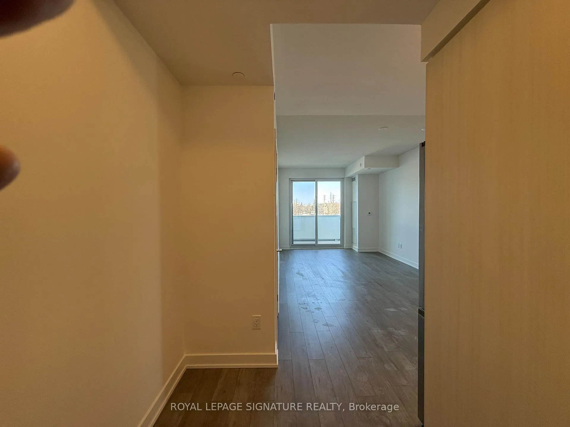 Photo 4 of Unit 203, 1010 Sandy Beach Road, Pickering, Bay Ridges — HOMEH