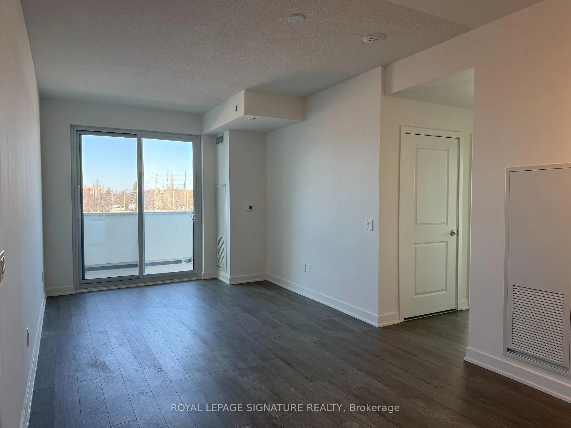 Photo 5 of Unit 203, 1010 Sandy Beach Road, Pickering, Bay Ridges — HOMEH