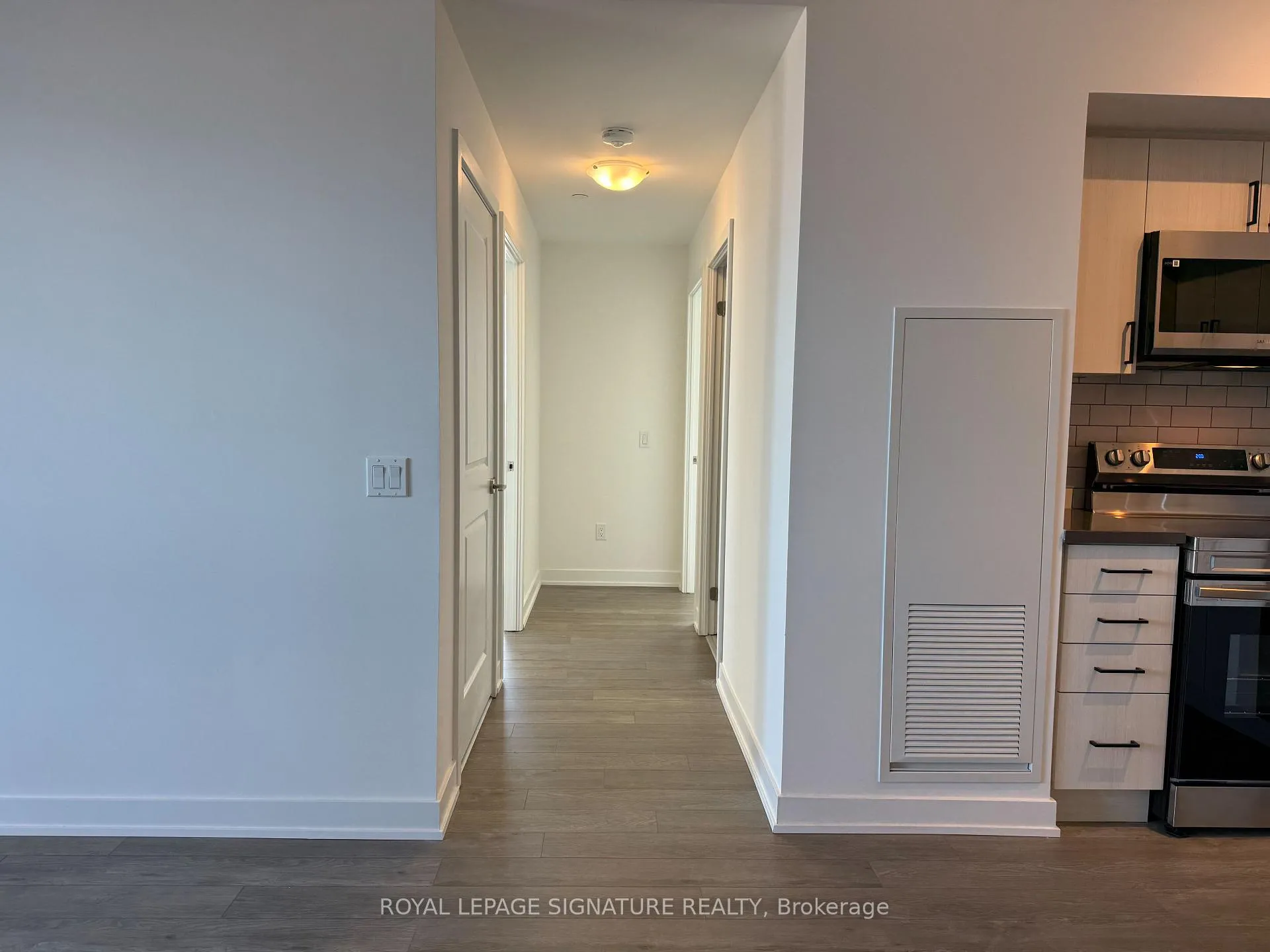 Photo 11 of Unit 203, 1010 Sandy Beach Road, Pickering, Bay Ridges — HOMEH