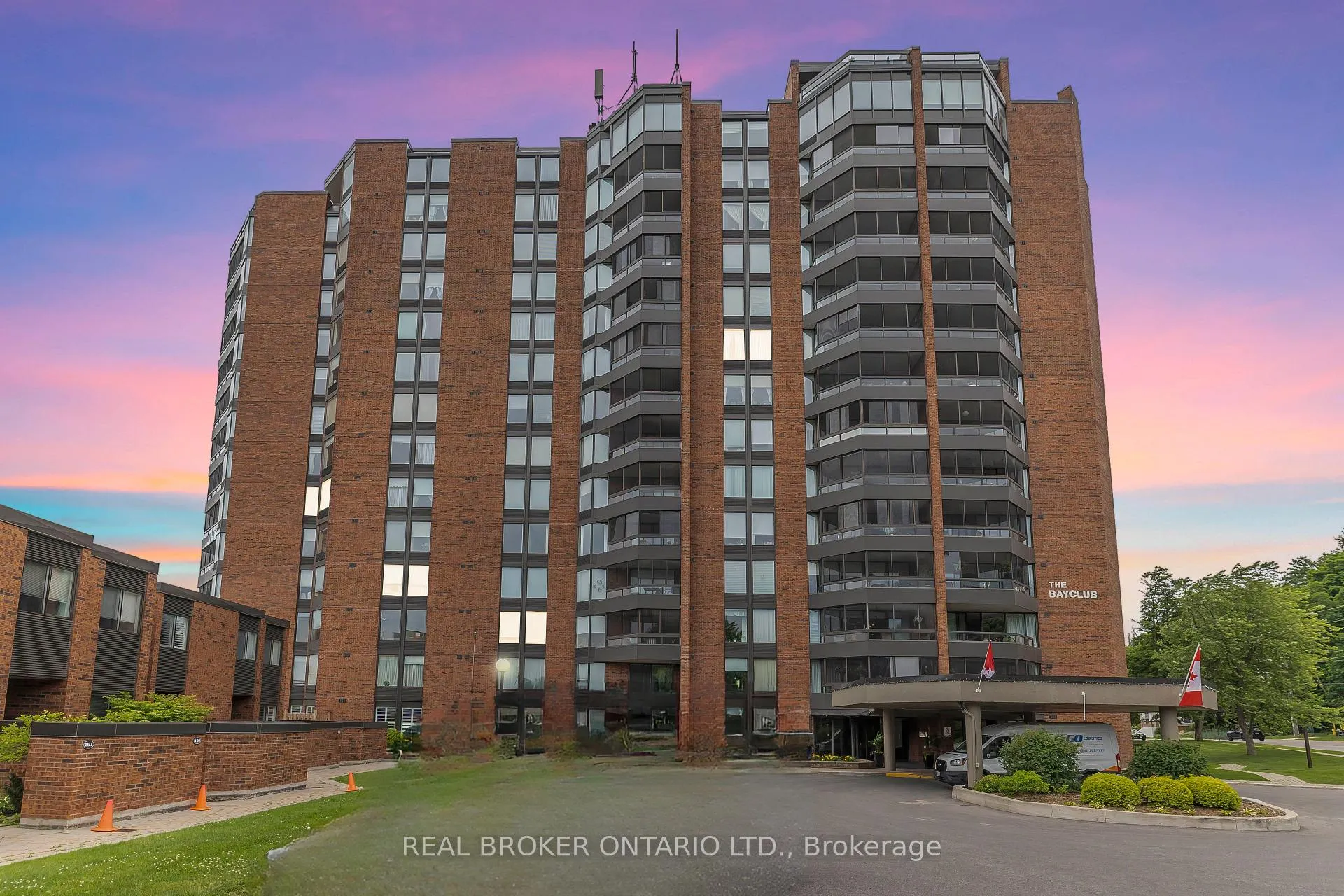 Photo 1 of Unit 208, 181 Collier Street, Barrie, North Shore — HOMEH