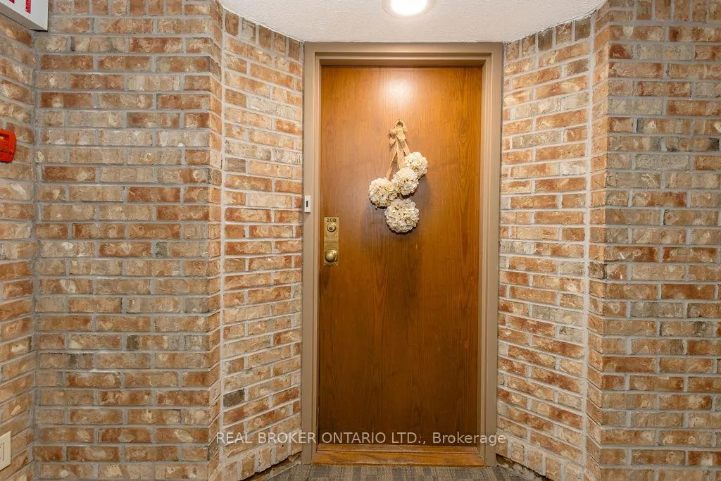 Photo 5 of Unit 208, 181 Collier Street, Barrie, North Shore — HOMEH