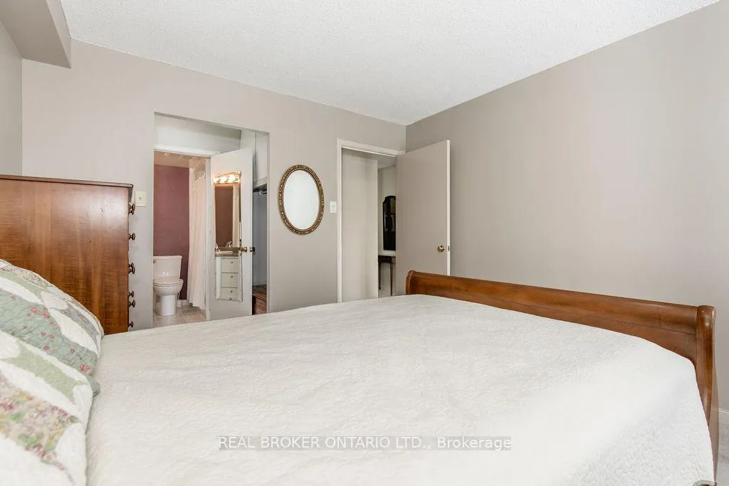 Photo 9 of Unit 208, 181 Collier Street, Barrie, North Shore — HOMEH