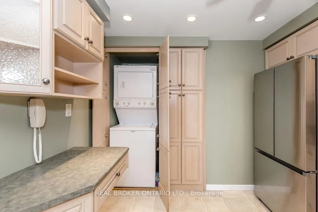 Photo 25 of Unit 208, 181 Collier Street, Barrie, North Shore — HOMEH