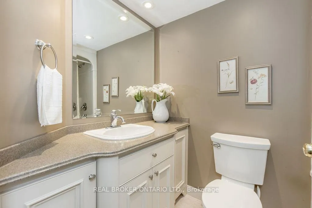 Photo 35 of Unit 208, 181 Collier Street, Barrie, North Shore — HOMEH
