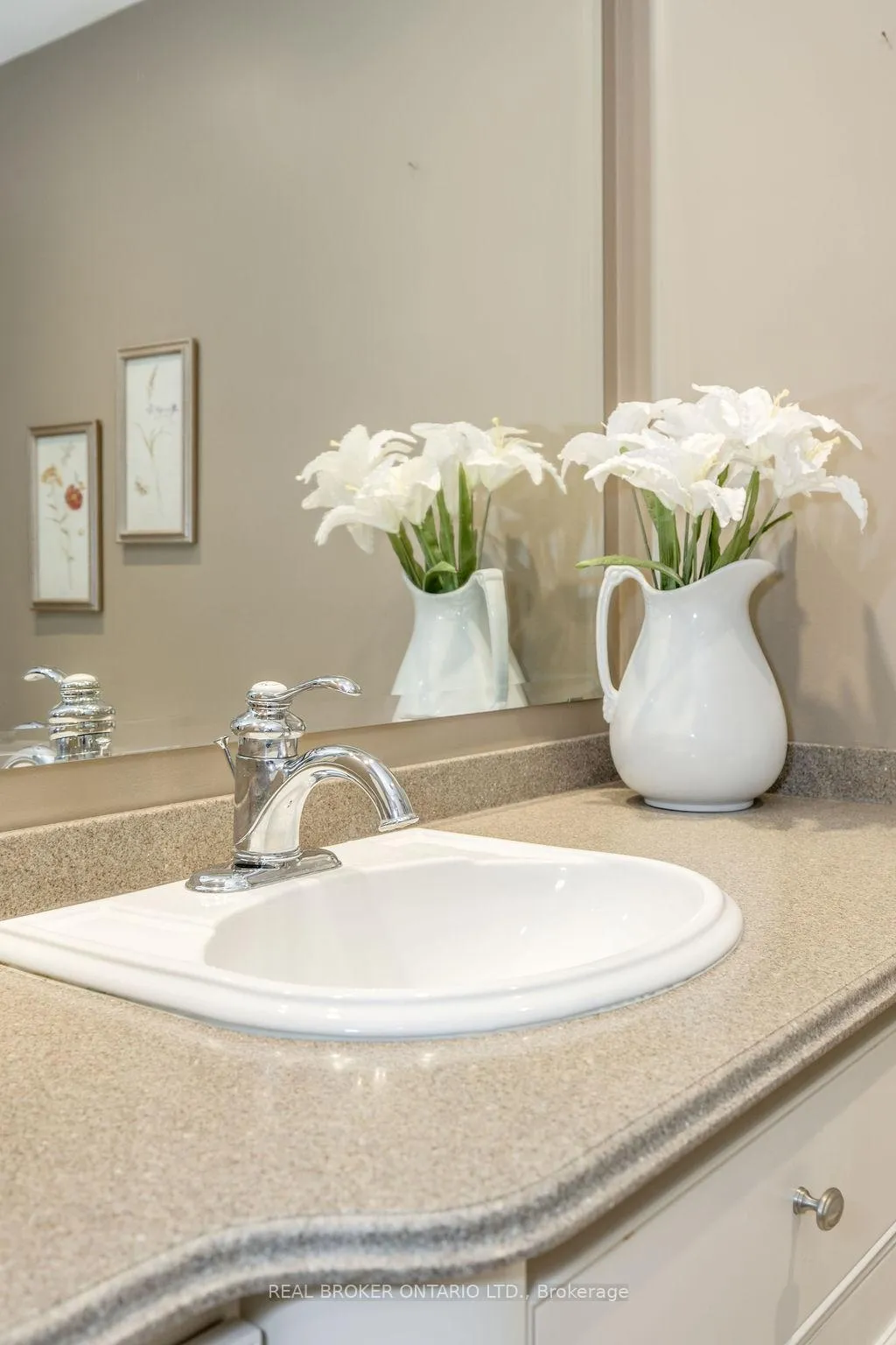 Photo 36 of Unit 208, 181 Collier Street, Barrie, North Shore — HOMEH