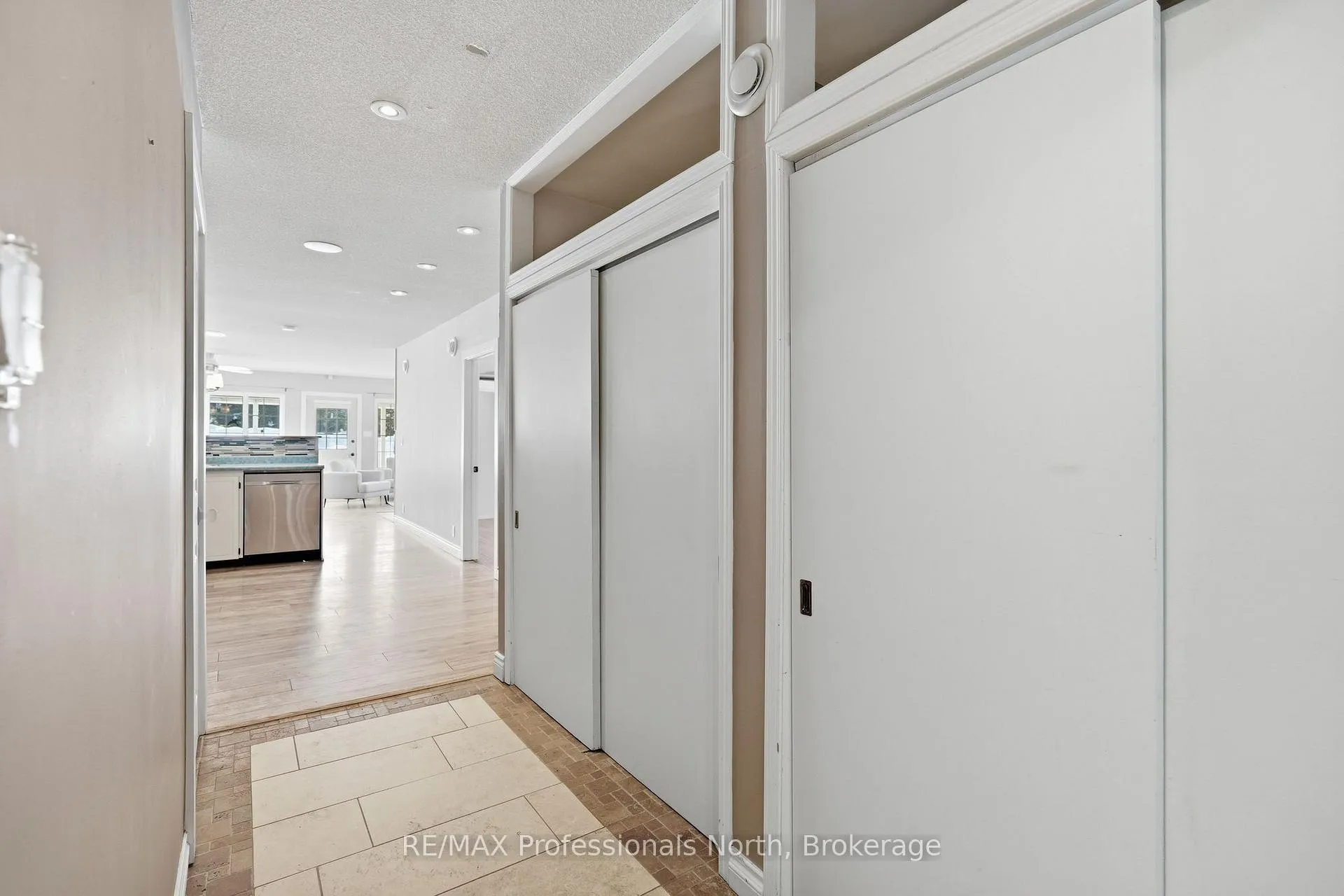 Photo 12 of 1003 Settlers Lane, Bracebridge, Macaulay — HOMEH