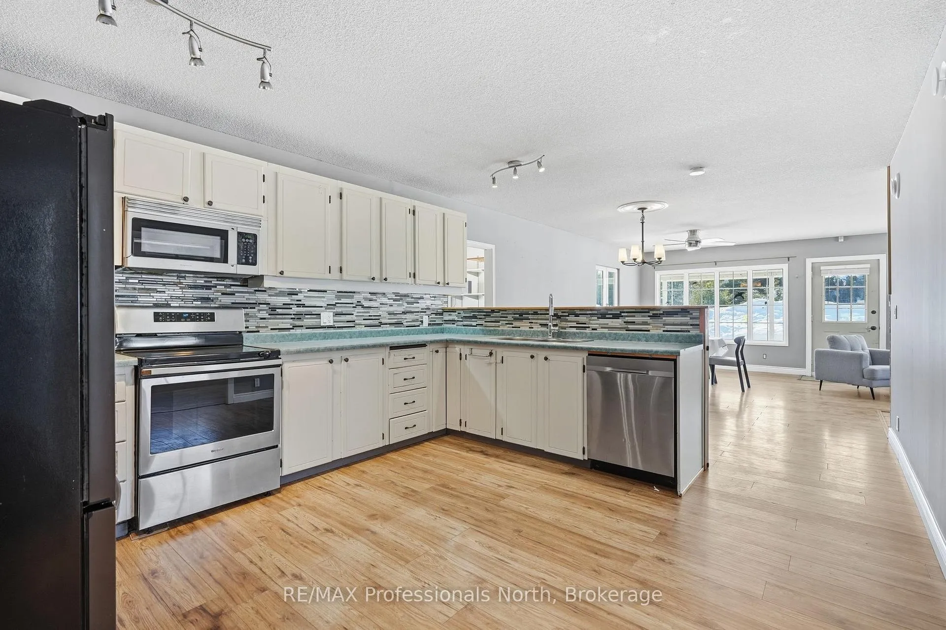 Photo 16 of 1003 Settlers Lane, Bracebridge, Macaulay — HOMEH