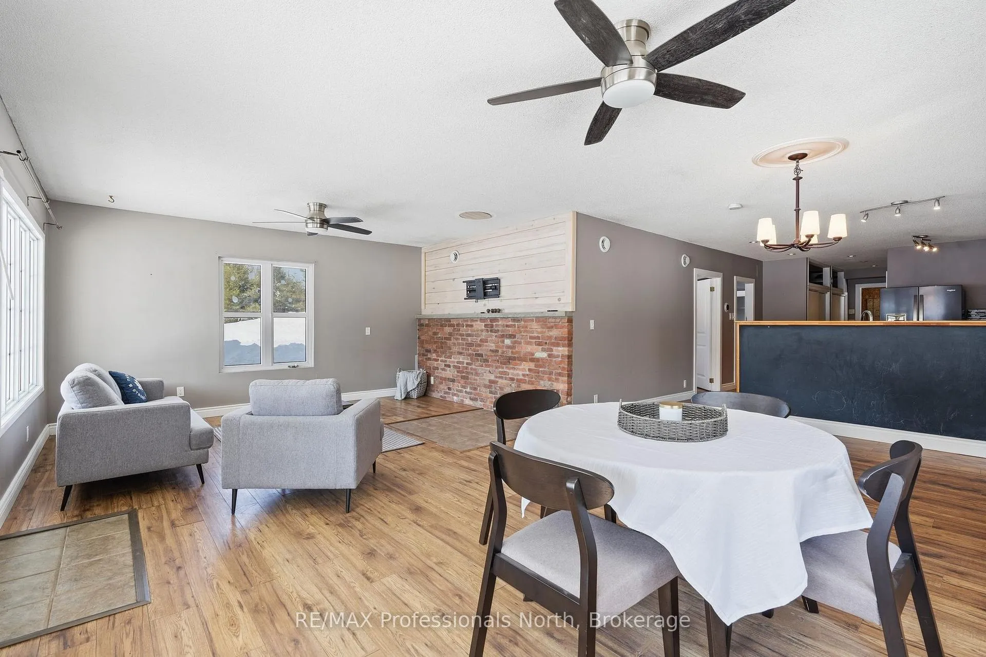 Photo 24 of 1003 Settlers Lane, Bracebridge, Macaulay — HOMEH