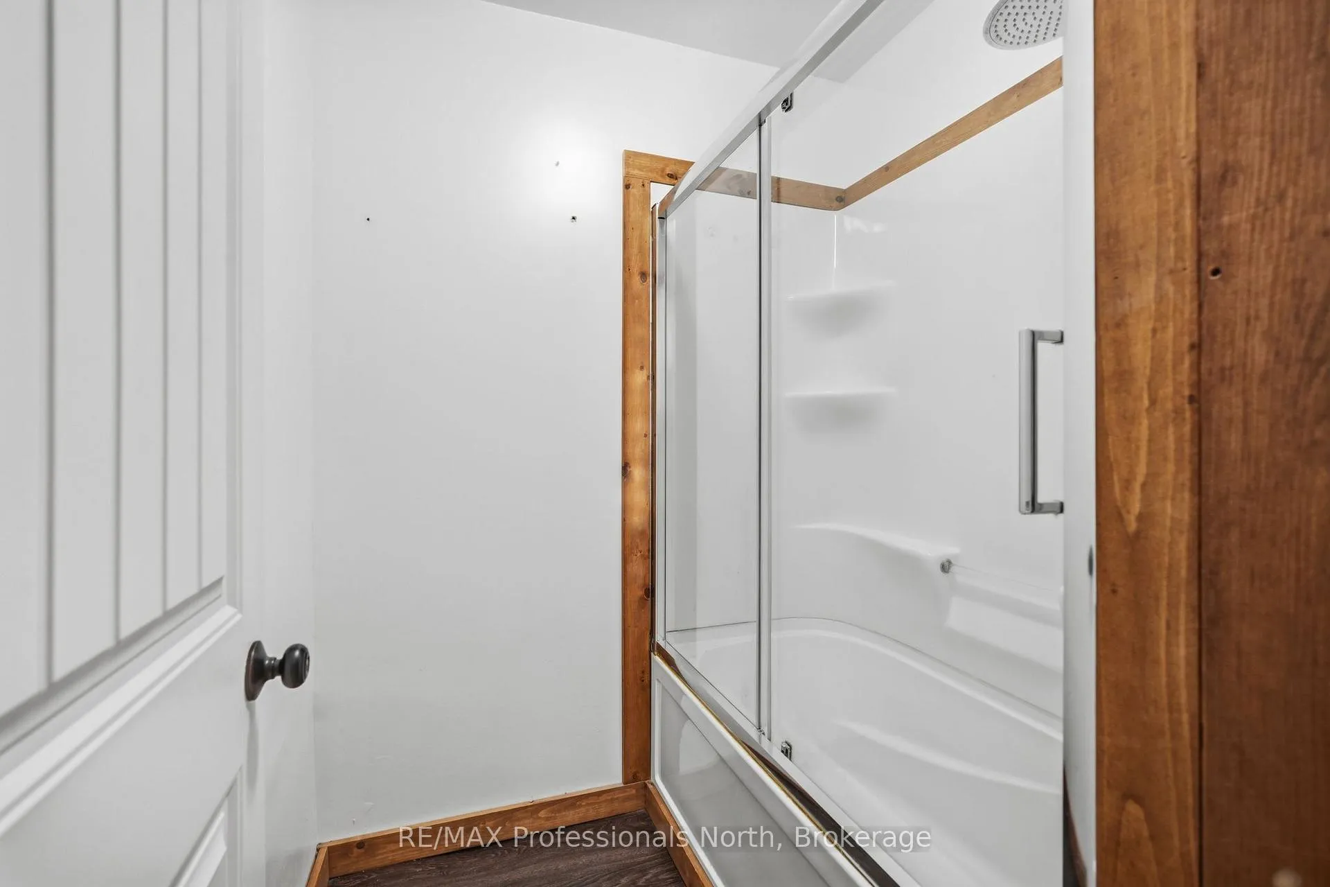 Photo 31 of 1003 Settlers Lane, Bracebridge, Macaulay — HOMEH