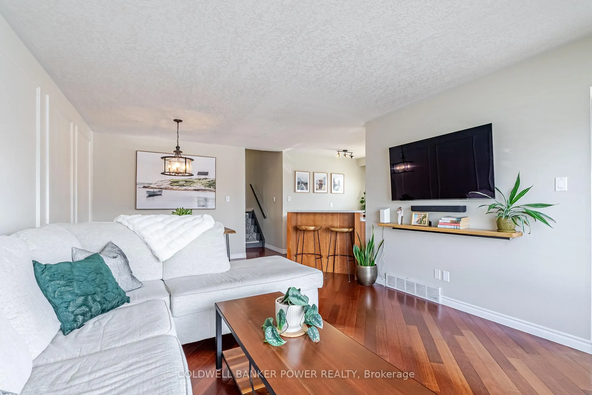 Photo 5 of 18 Stirling Crescent, St. Thomas — HOMEH