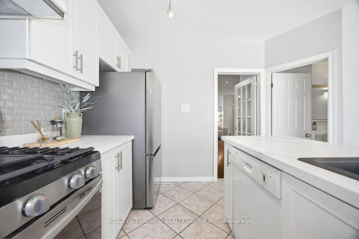 Photo 12 of 209 Springdale Boulevard, Toronto, Danforth Village-East York — HOMEH