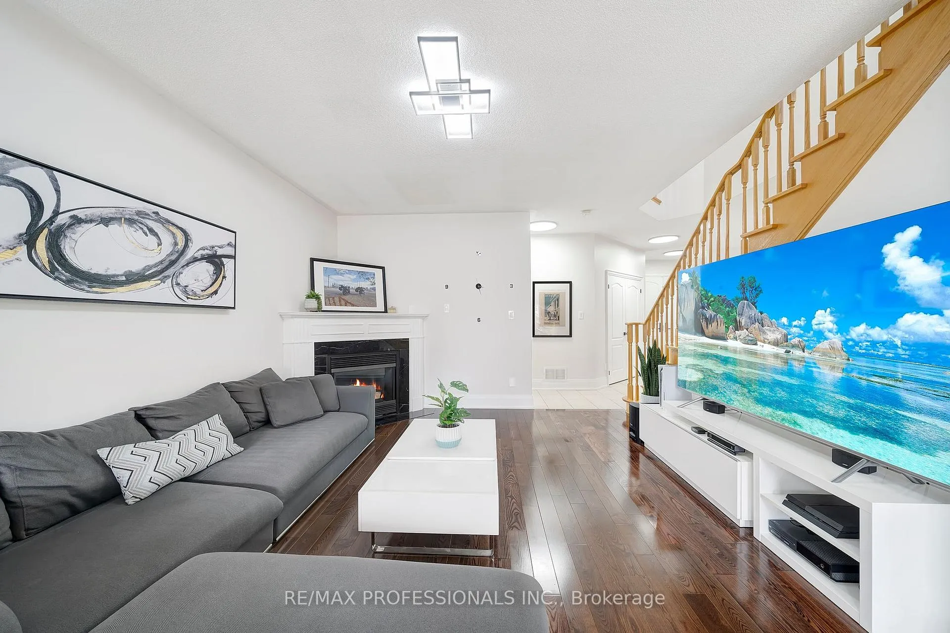 Photo 12 of 67 Chaplin Crescent, Halton Hills, Georgetown — HOMEH