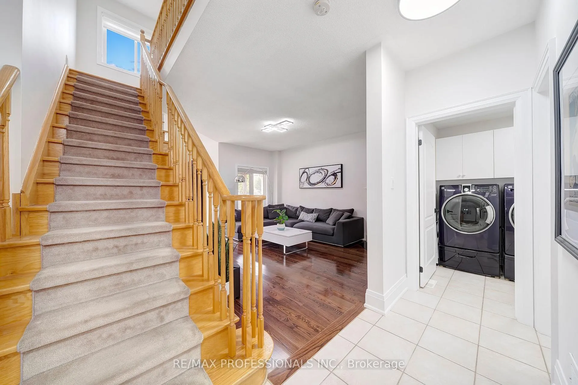 Photo 13 of 67 Chaplin Crescent, Halton Hills, Georgetown — HOMEH