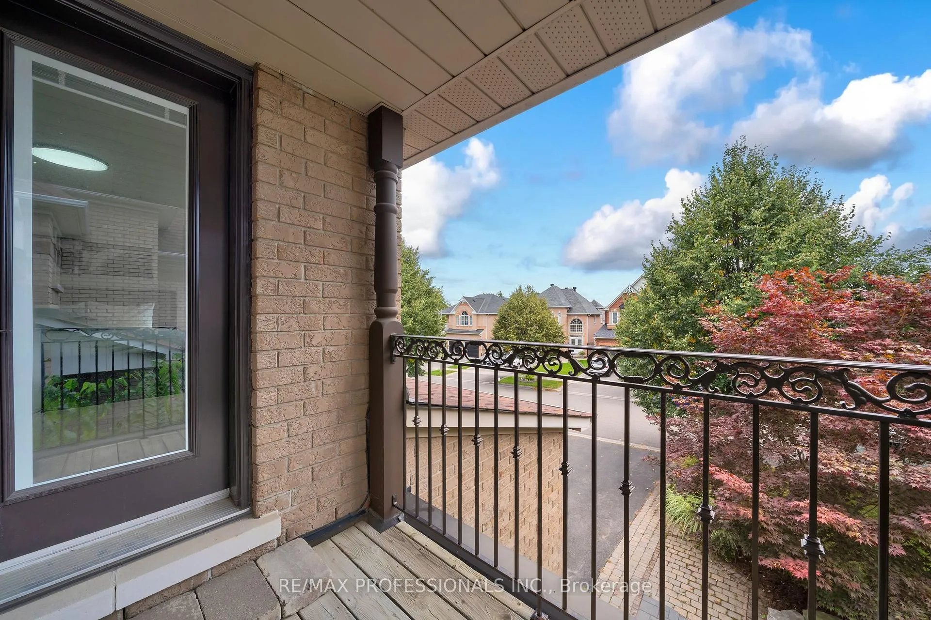 Photo 20 of 67 Chaplin Crescent, Halton Hills, Georgetown — HOMEH