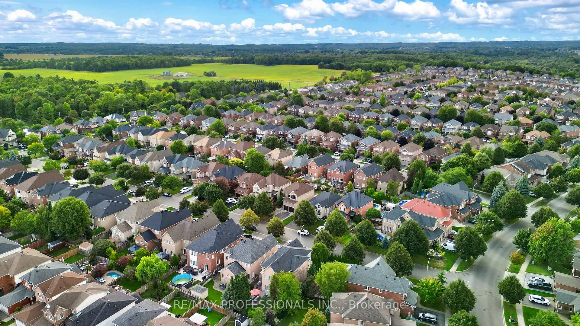 Photo 41 of 67 Chaplin Crescent, Halton Hills, Georgetown — HOMEH