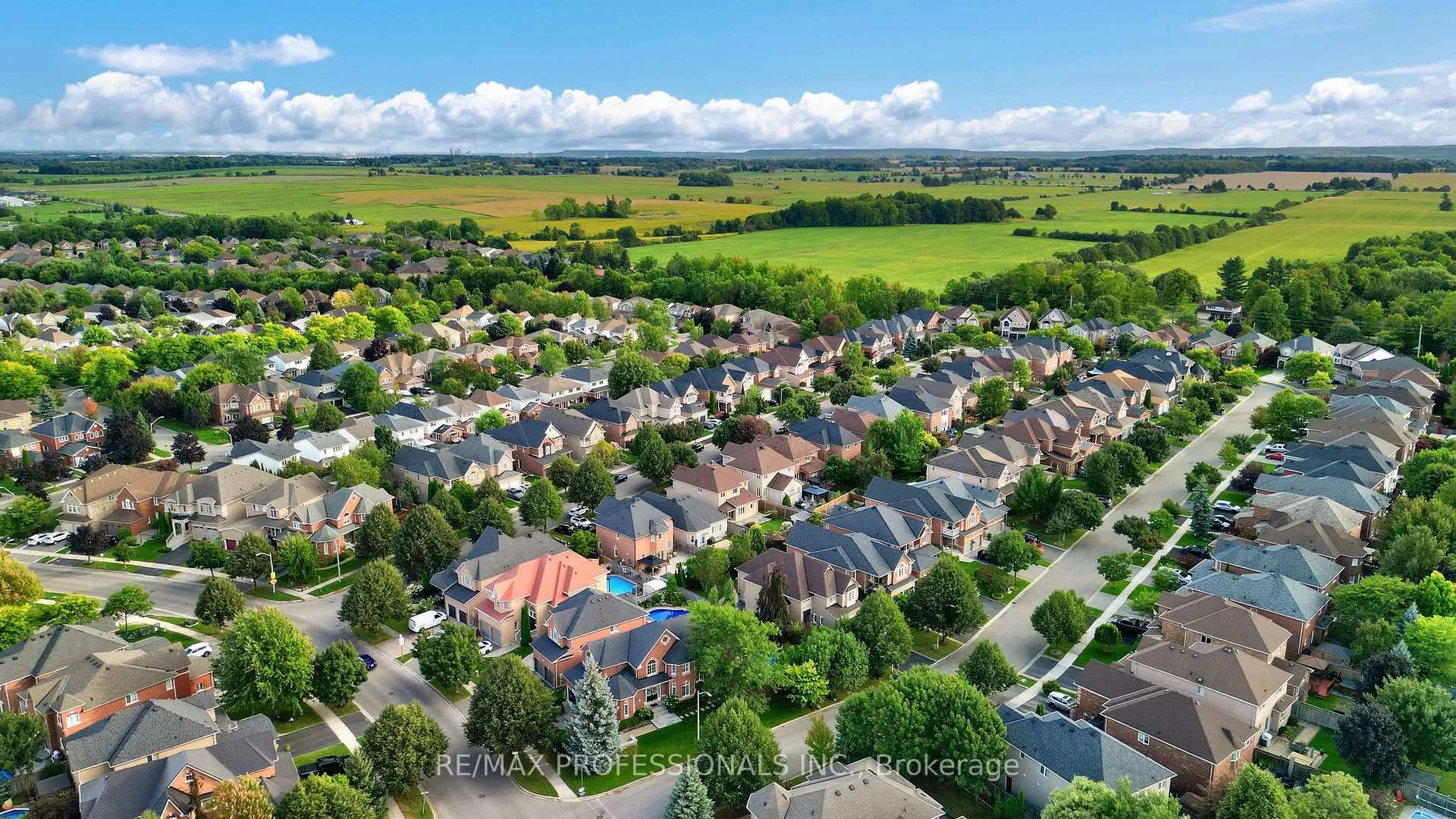 Photo 42 of 67 Chaplin Crescent, Halton Hills, Georgetown — HOMEH
