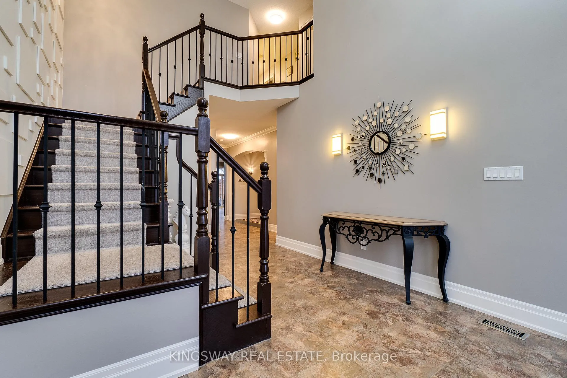 Photo 7 of 261 Fair Street, Hamilton, Meadowlands — HOMEH
