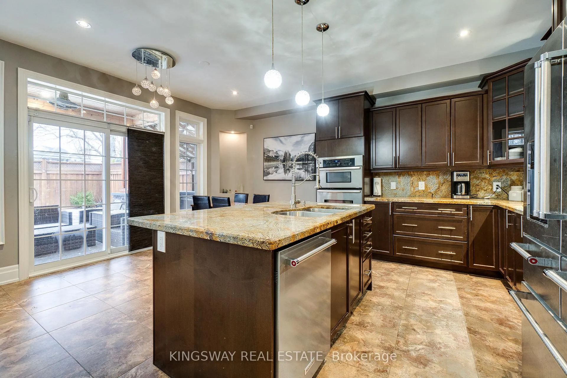 Photo 16 of 261 Fair Street, Hamilton, Meadowlands — HOMEH