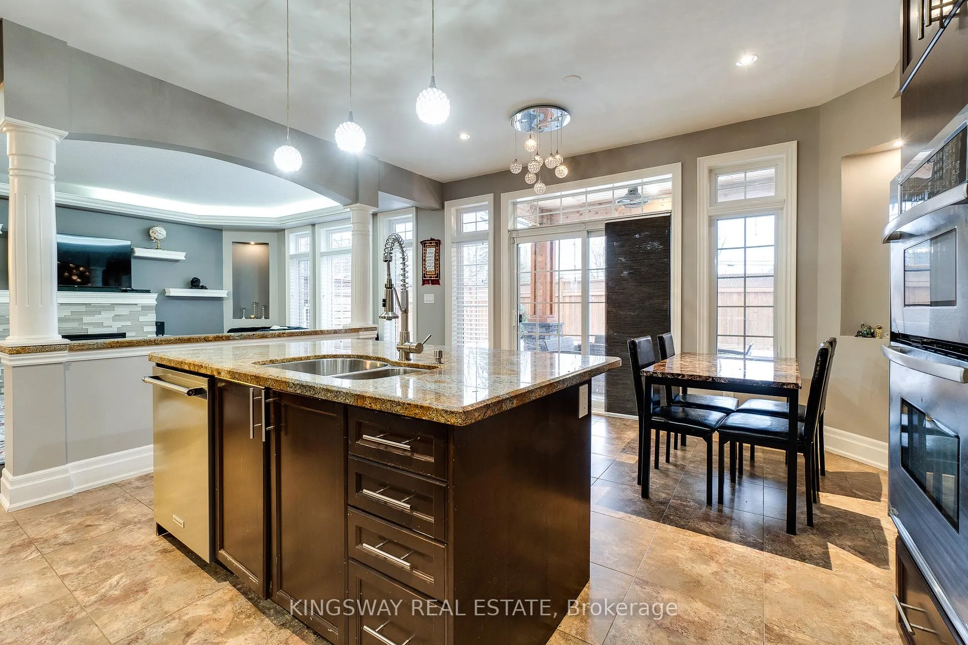 Photo 20 of 261 Fair Street, Hamilton, Meadowlands — HOMEH