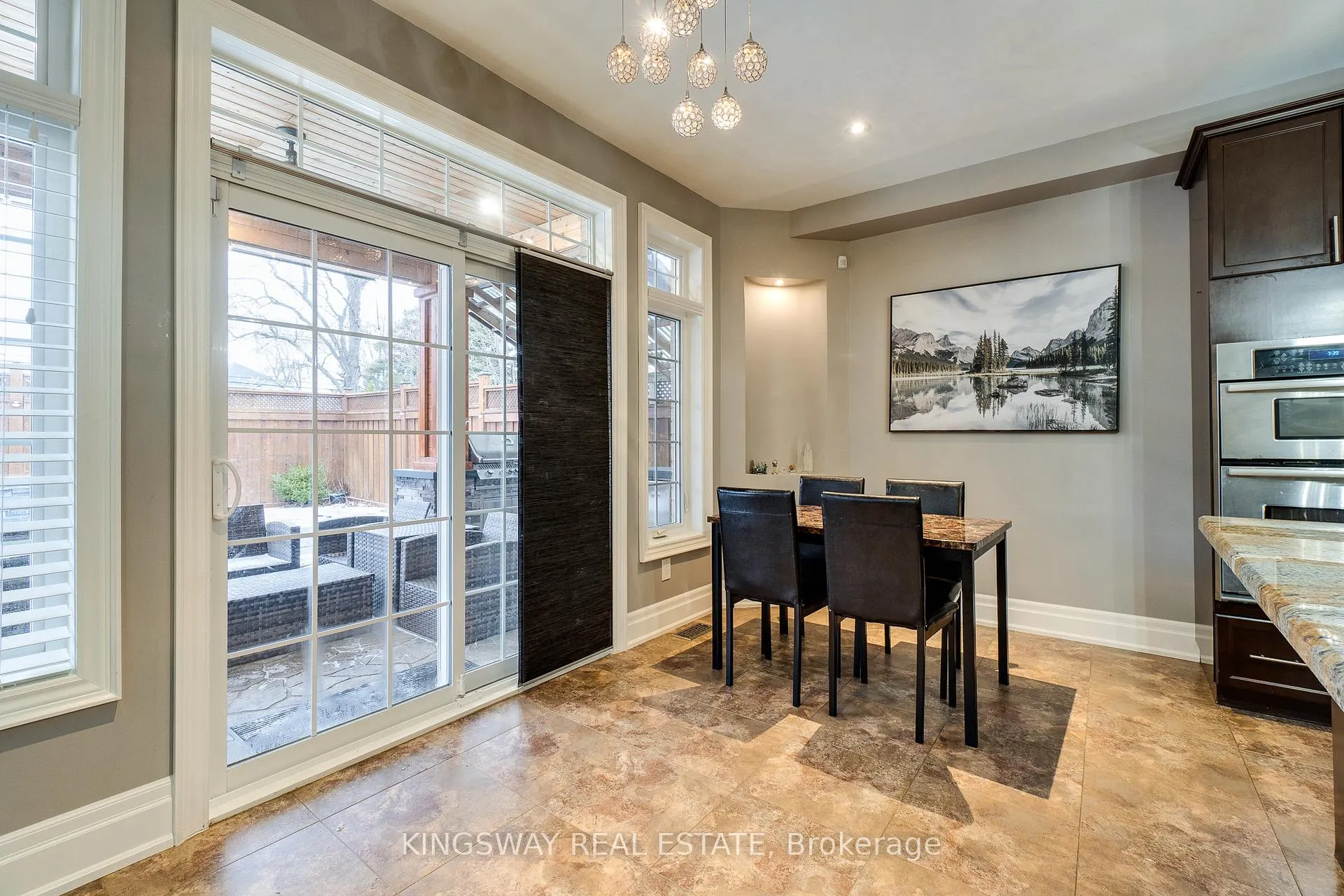 Photo 22 of 261 Fair Street, Hamilton, Meadowlands — HOMEH
