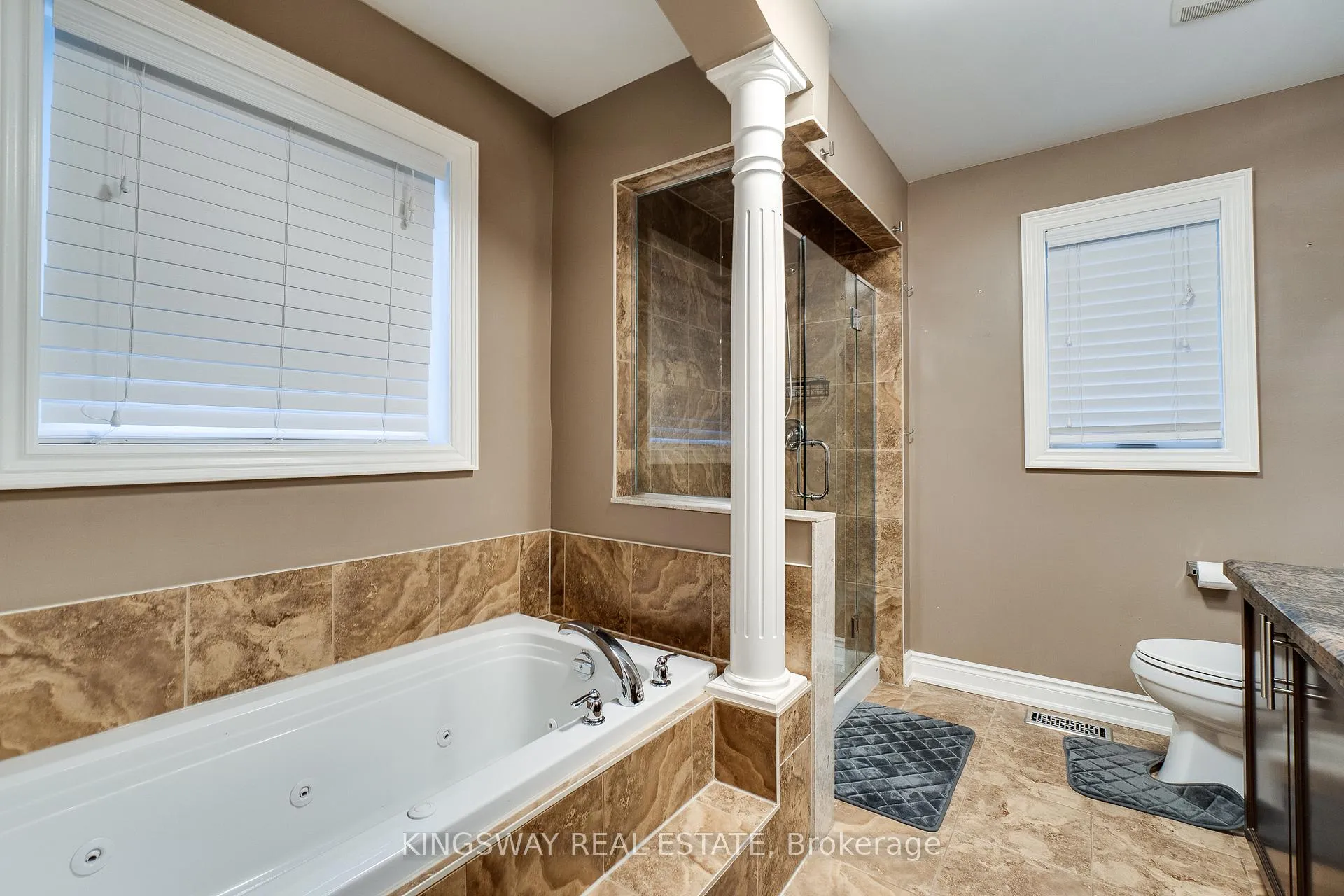 Photo 33 of 261 Fair Street, Hamilton, Meadowlands — HOMEH