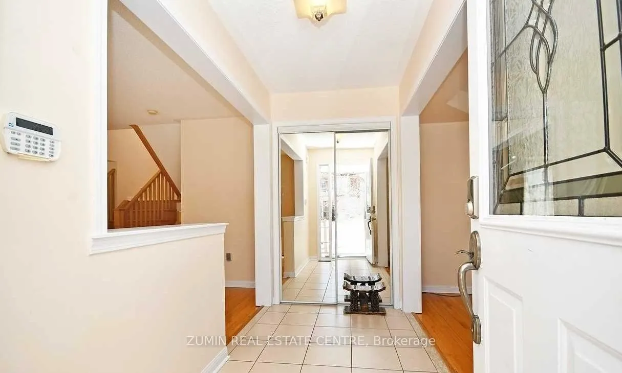 Photo 3 of Unit Upper Level, 38 Clayborne Avenue, Brampton, Fletcher's Meadow — HOMEH