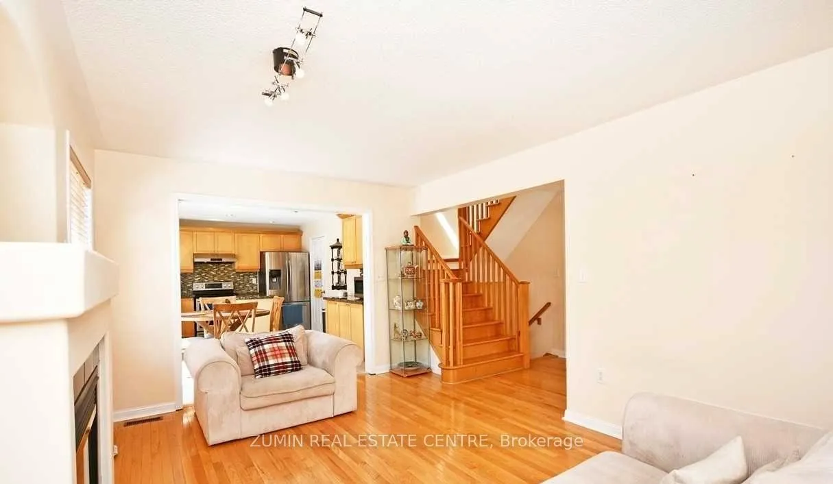 Photo 8 of Unit Upper Level, 38 Clayborne Avenue, Brampton, Fletcher's Meadow — HOMEH