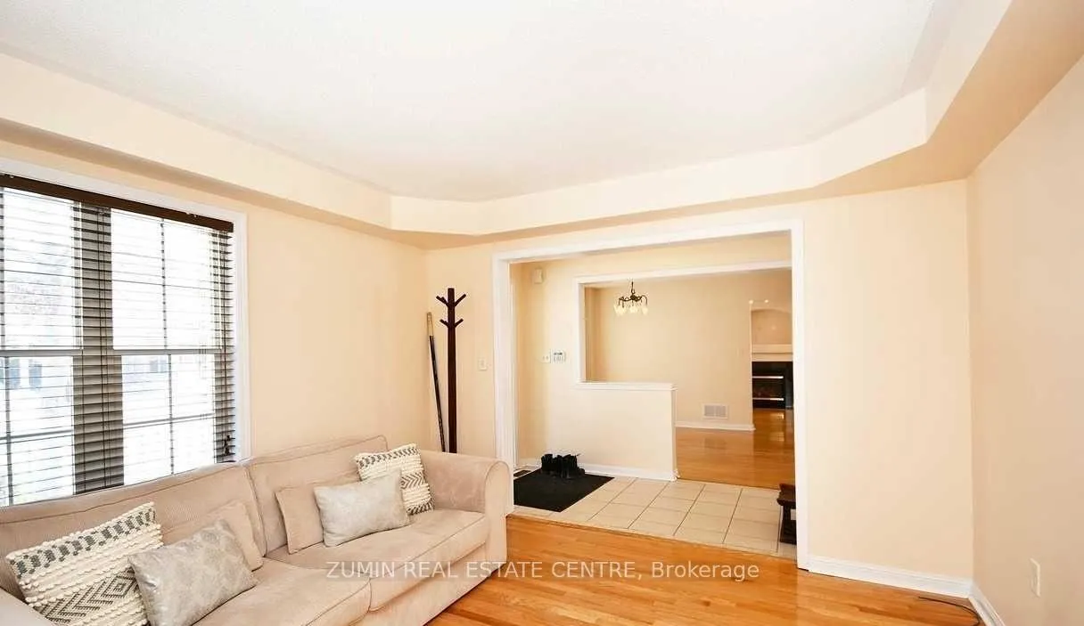 Photo 9 of Unit Upper Level, 38 Clayborne Avenue, Brampton, Fletcher's Meadow — HOMEH