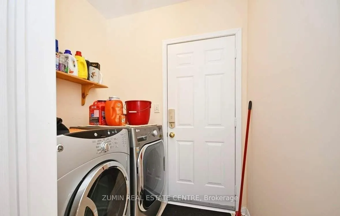 Photo 19 of Unit Upper Level, 38 Clayborne Avenue, Brampton, Fletcher's Meadow — HOMEH