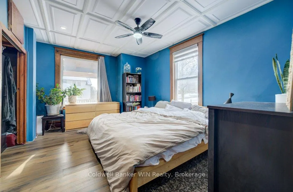 Photo 10 of 30 Queen Street N, Minto — HOMEH