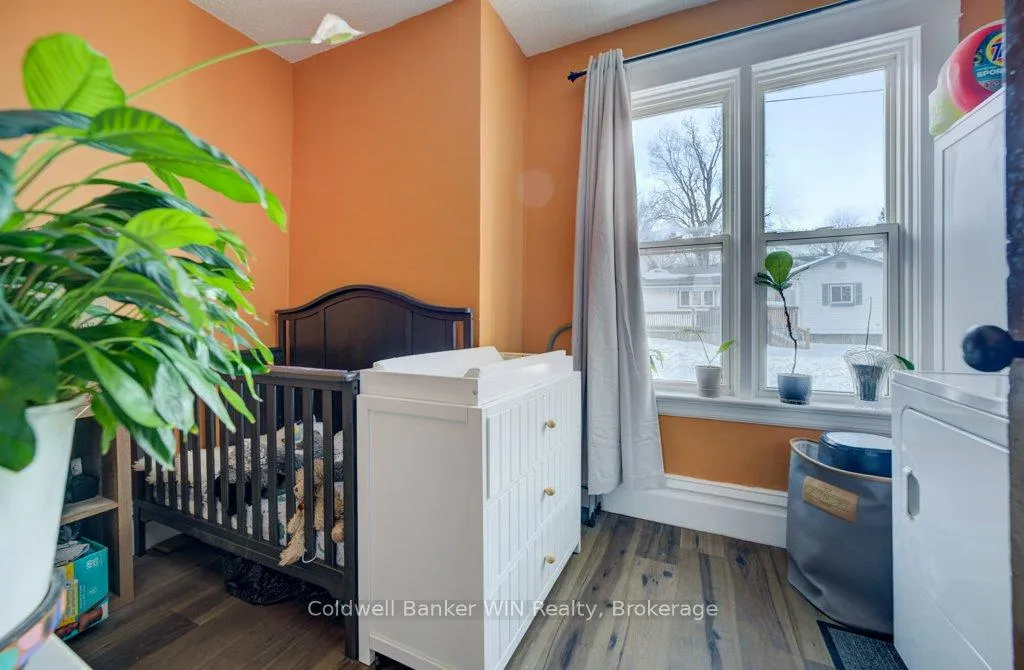 Photo 13 of 30 Queen Street N, Minto — HOMEH