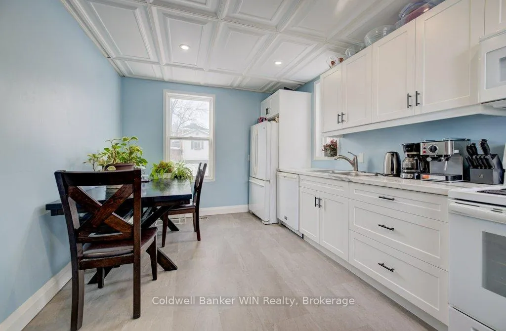 Photo 16 of 30 Queen Street N, Minto — HOMEH