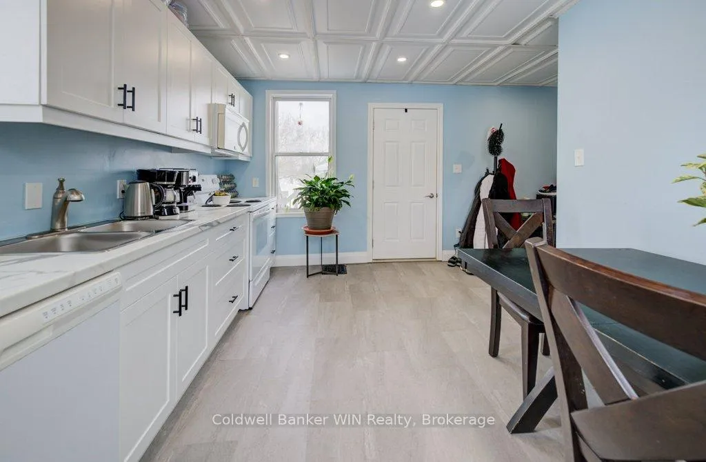 Photo 19 of 30 Queen Street N, Minto — HOMEH