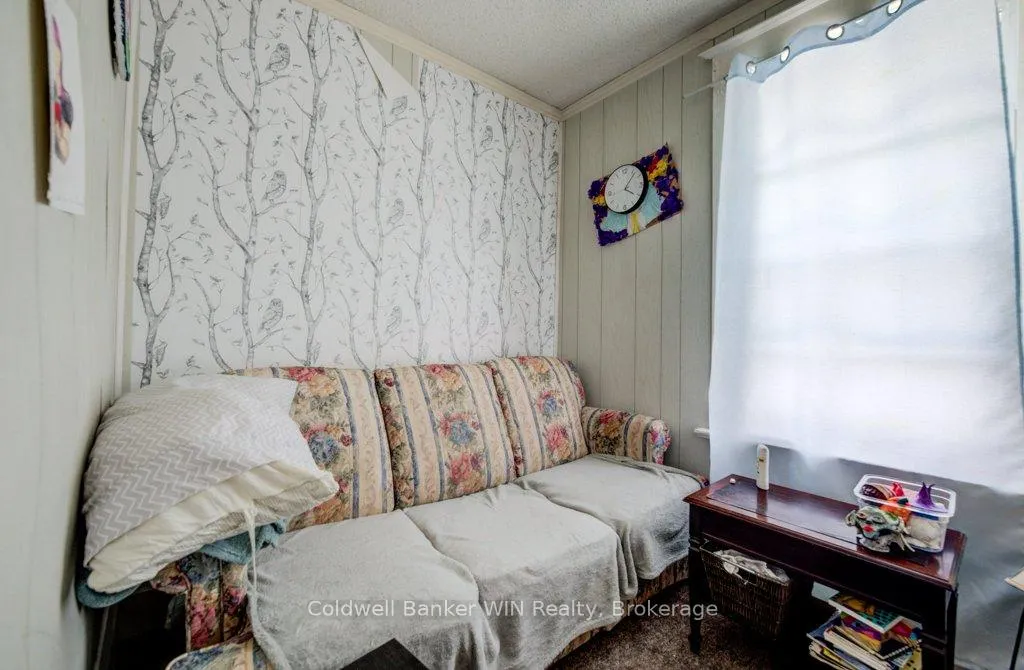 Photo 22 of 30 Queen Street N, Minto — HOMEH