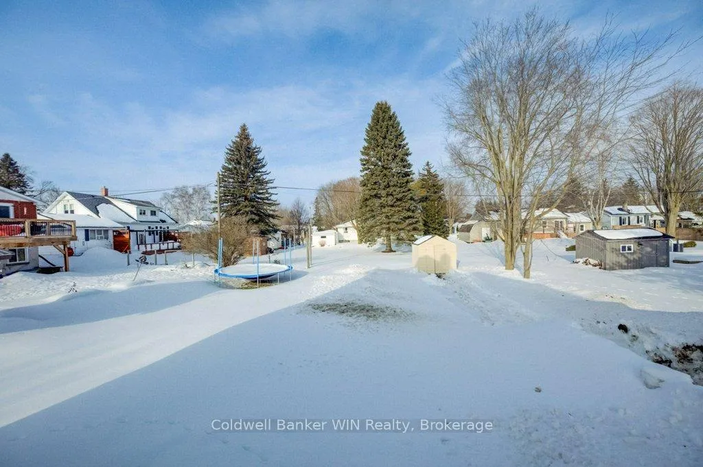 Photo 28 of 30 Queen Street N, Minto — HOMEH
