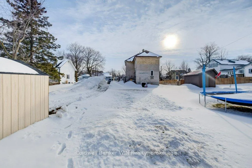 Photo 32 of 30 Queen Street N, Minto — HOMEH
