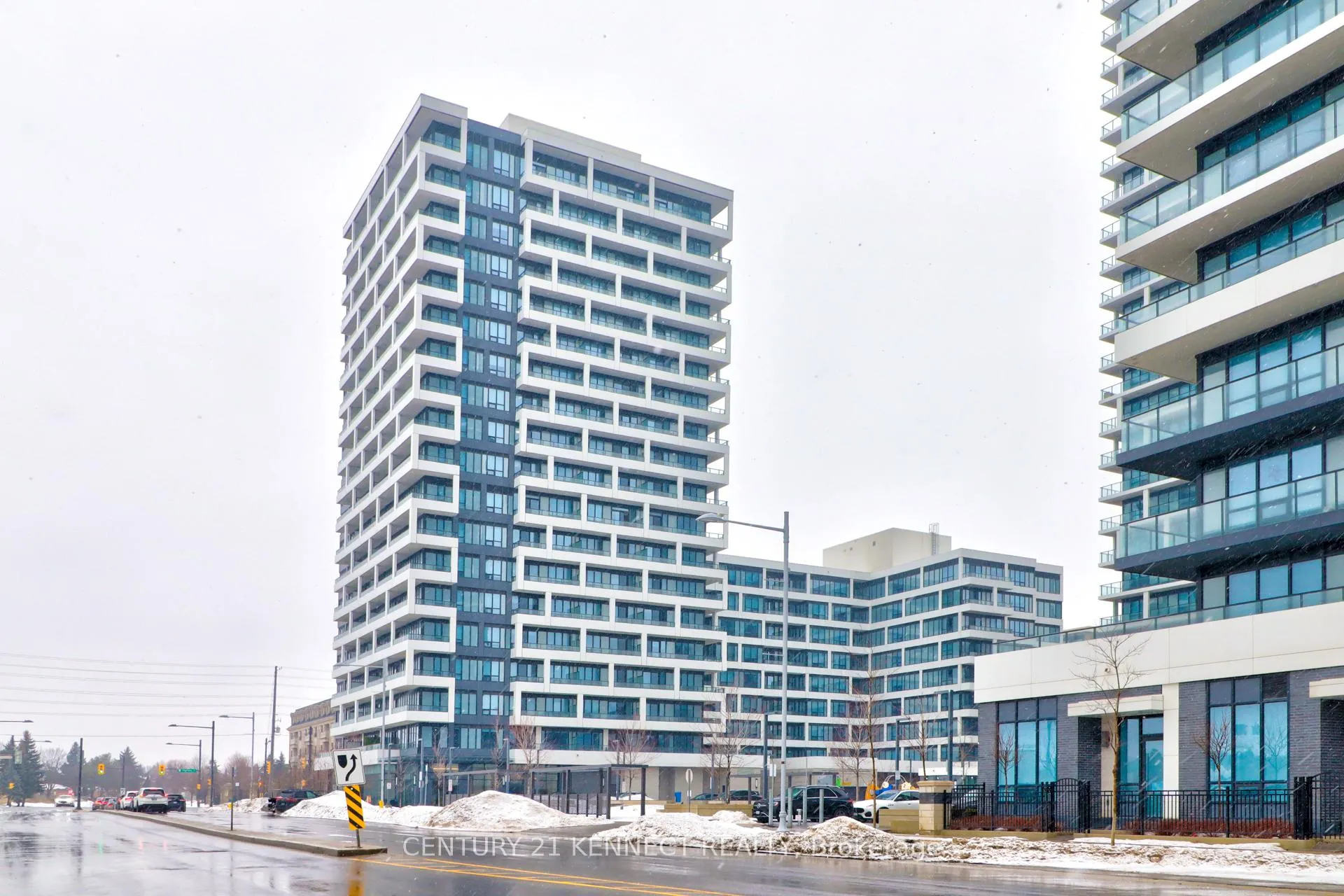Photo 1 of Unit 721, 38 Water Walk Drive, Markham, Unionville — HOMEH