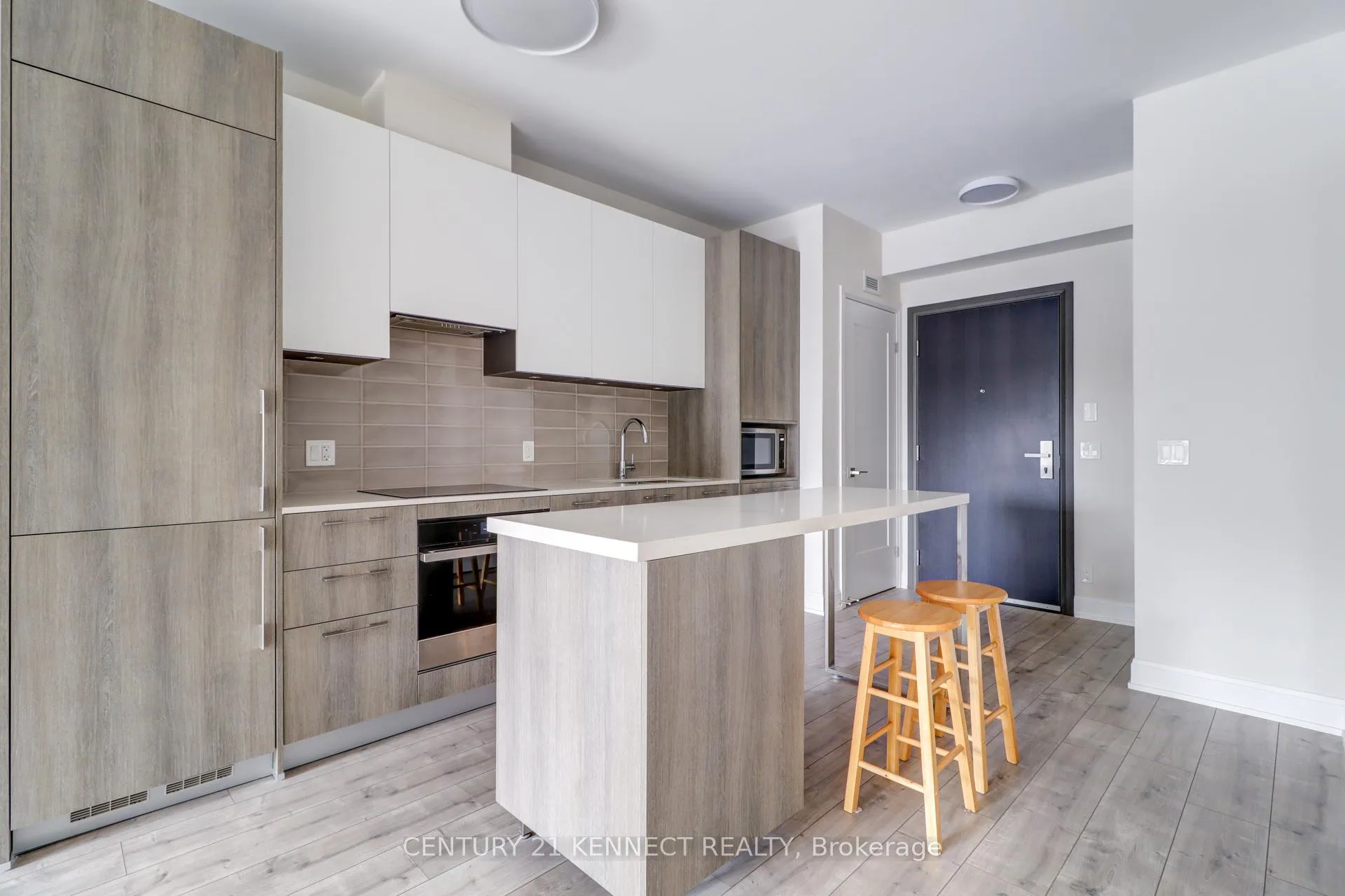 Photo 3 of Unit 721, 38 Water Walk Drive, Markham, Unionville — HOMEH