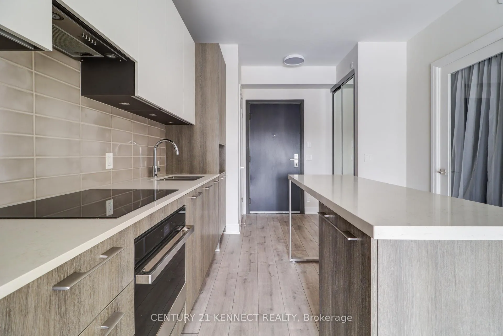 Photo 6 of Unit 721, 38 Water Walk Drive, Markham, Unionville — HOMEH