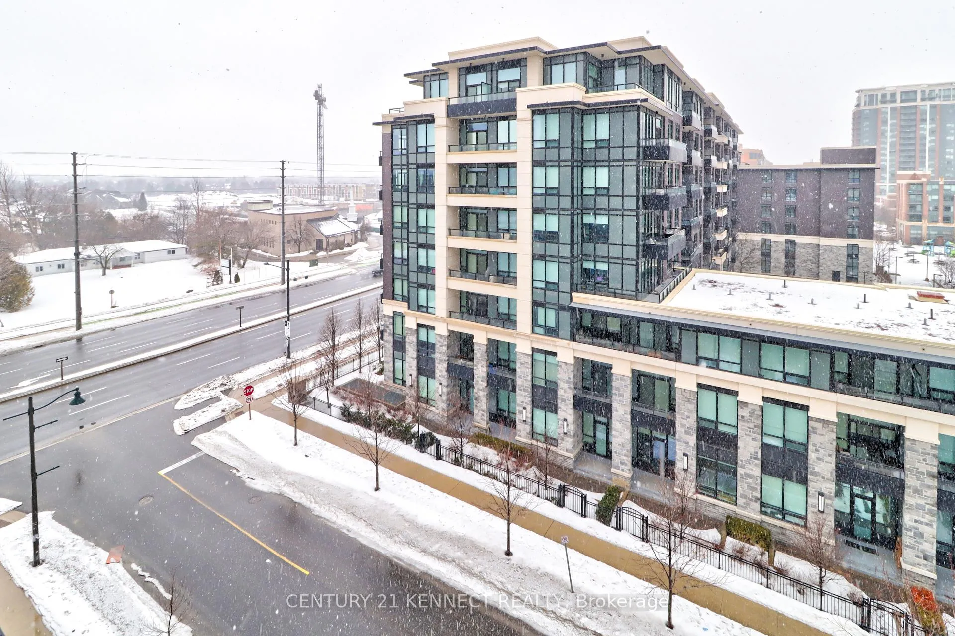 Photo 12 of Unit 721, 38 Water Walk Drive, Markham, Unionville — HOMEH