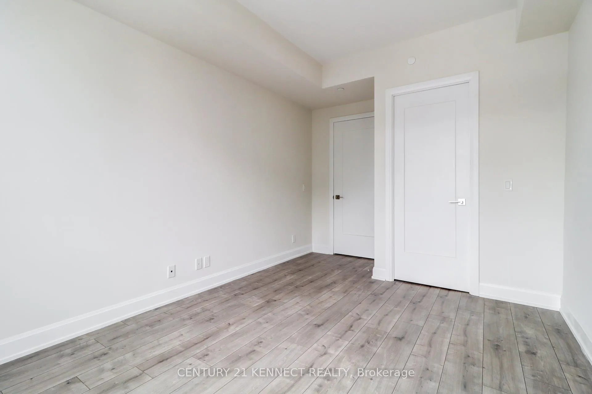 Photo 15 of Unit 721, 38 Water Walk Drive, Markham, Unionville — HOMEH