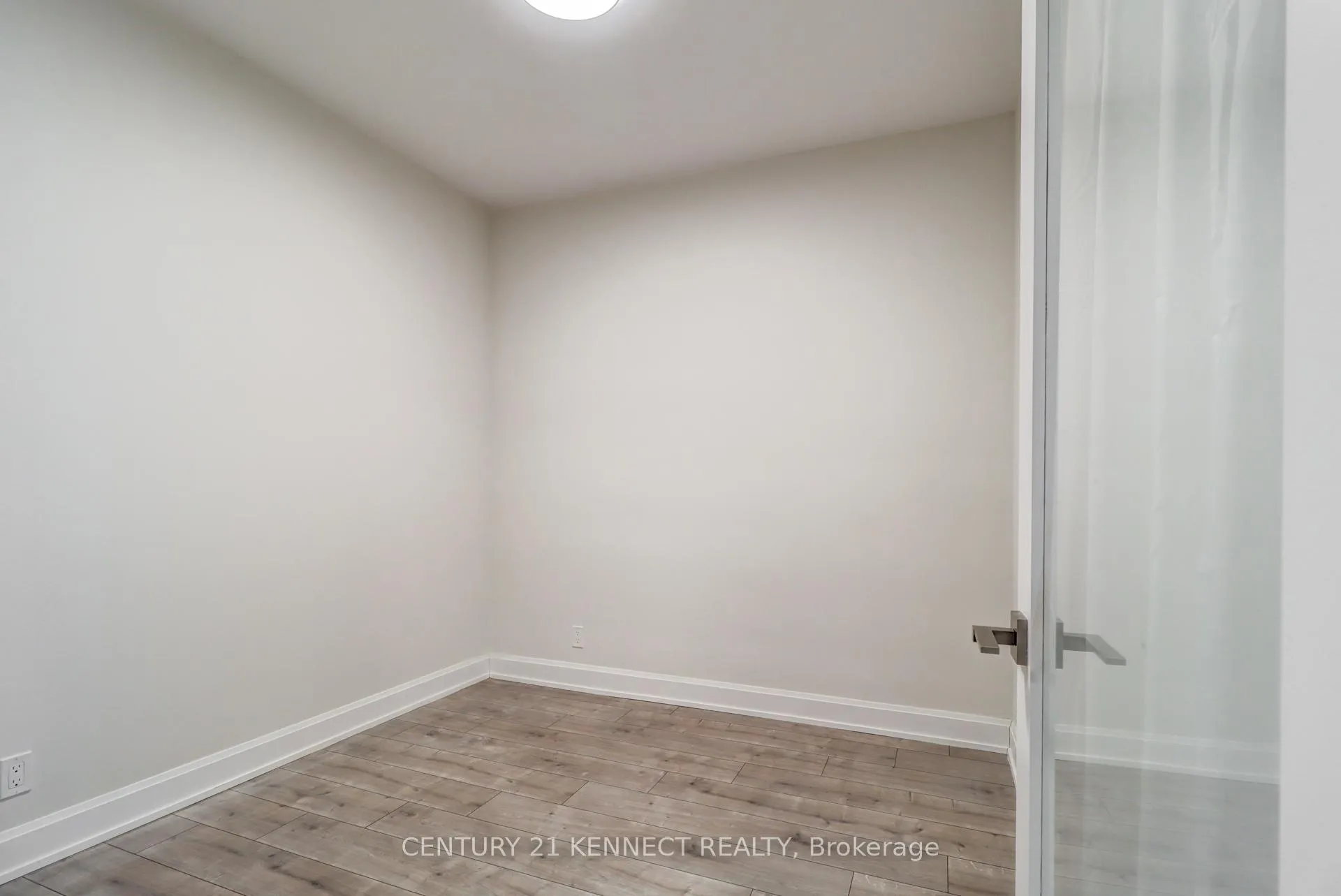 Photo 19 of Unit 721, 38 Water Walk Drive, Markham, Unionville — HOMEH